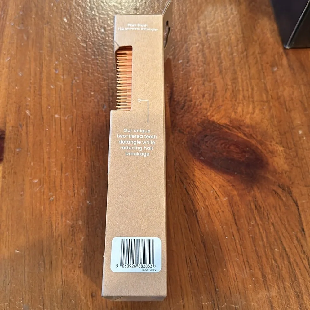 Tangle Teezer Detangling Hairbrush-Plant Based. Tangerine color